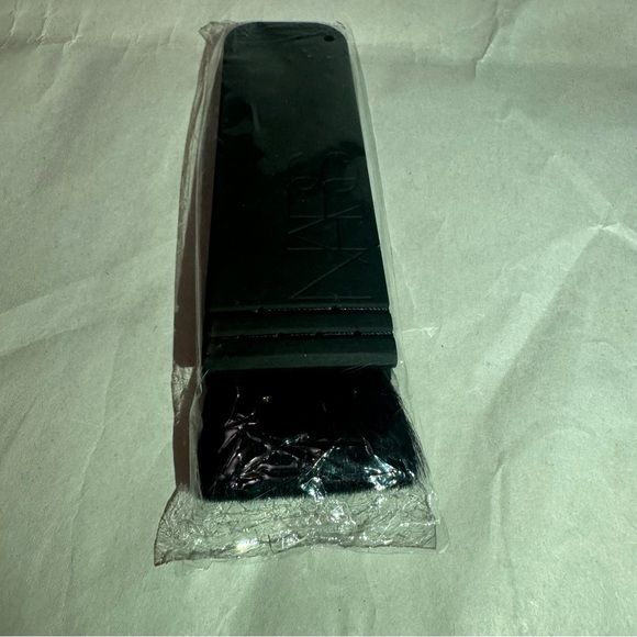 NARS brush - Picture 3 of 5